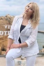 Olena , 49 years old – light brown hair,  green eyes from Odesa, Ukraine - Photo 1902623