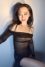 Alina , 30 years old – black hair,  blue eyes from Vancouver, Canada - Photo 1911480