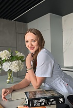 Viktoriia , 26 years old – light brown hair,  hazel eyes from Kyiv, Ukraine - Photo 2009144