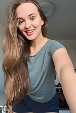 Viktoriia , 26 years old – light brown hair,  hazel eyes from Kyiv, Ukraine - Photo 2009118