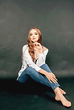 Viktoriia , 26 years old – light brown hair,  hazel eyes from Kyiv, Ukraine - Photo 1912127