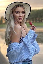 Maria , 31 years old – blonde hair,  green eyes from Chisinau, Moldova - Photo 1917909