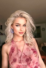 Yuliia , 24 years old – blonde hair,  green eyes from London, England - Photo 1922629