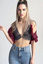 Yuliia , 27 years old – light brown hair,  brown eyes from Mykolayiv, Ukraine - Photo 1926064