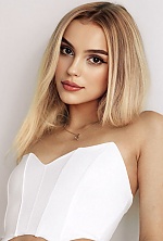 Kateryna , 23 years old – blonde hair,  brown eyes from Marseillette, France - Photo 1928847