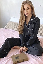 Anastasiia , 22 years old – light brown hair,  green eyes from Kyiv, Ukraine - Photo 1931410