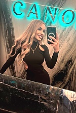 Yullia , 25 years old – light brown hair,  brown eyes from Ottawa, Canada - Photo 1932841