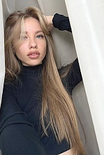 Oksana , 26 years old – light brown hair,  blue eyes from Chernihiv, Ukraine - Photo 1957874