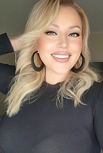 Lina , 46 years old – blonde hair,  brown eyes from Milan, Italy - Photo 1969401