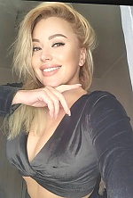 Lina , 46 years old – blonde hair,  brown eyes from Milan, Italy - Photo 1969402