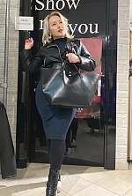 Lina , 46 years old – blonde hair,  brown eyes from Milan, Italy - Photo 1969415