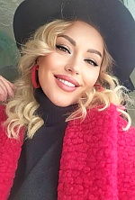 Lina , 46 years old – blonde hair,  brown eyes from Milan, Italy - Photo 1969405