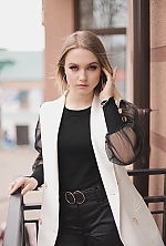 Dariia , 22 years old – light brown hair,  blue eyes from Kyiv, Ukraine - Photo 1975065