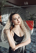 Dariia , 22 years old – light brown hair,  blue eyes from Kyiv, Ukraine - Photo 1975069