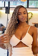 Paola , 24 years old – brunette hair,  brown eyes from Brazl&acirc;ndia, Brazil - Photo 1978934