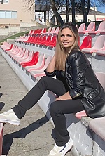 Bohdana , 33 years old – light brown hair,  hazel eyes from Luxembourg, Luxembourg - Photo 1991975