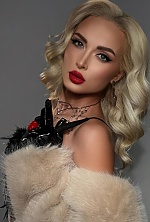 Darya , 39 years old – white grey hair,  grey eyes from Zaporizhzhia, Ukraine - Photo 2052852