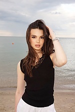 Yelyzaveta , 20 years old – brunette hair,  brown eyes from Bucharest, Romania - Photo 1990188