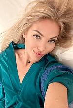 Marina , 38 years old – blonde hair,  green eyes from Prague, Czech Rep. - Photo 1989046