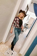 Yuliia , 44 years old – blonde hair,  green eyes from Martinsicuro, Italy - Photo 1989562