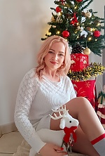 Yuliia , 44 years old – blonde hair,  green eyes from Martinsicuro, Italy - Photo 1993276