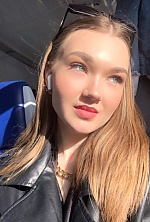 Valeriia , 23 years old – blonde hair,  green eyes from Dubno, Ukraine - Photo 1990712