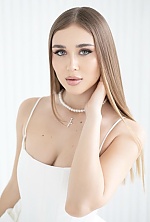 Diana , 21 years old – light brown hair,  green eyes from Kyiv, Ukraine - Photo 2000660