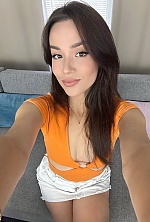 Tatiana , 26 years old – light brown hair,  brown eyes from Prague, Czech Rep. - Photo 1994380