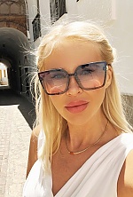 Irina , 40 years old – blonde hair,  green eyes from Madrid, Spain - Photo 1995810