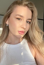 Yana , 23 years old – light brown hair,  green eyes from Kiyiv, Ukraine - Photo 1996899