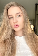 Yana , 23 years old – light brown hair,  green eyes from Kiyiv, Ukraine - Photo 1996910