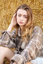 Mariia , 21 years old – light brown hair,  green eyes from Vinnytsia, Ukraine - Photo 1997449