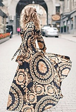 Alena , 46 years old – light brown hair,  hazel eyes from Milan, Italy - Photo 2000759