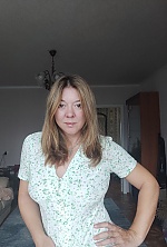 Larisa , 48 years old – light brown hair,  brown eyes from Kamianets-Podilskyi, Ukraine - Photo 2006530
