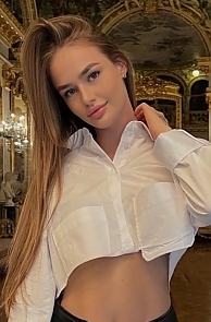 Gorgeous Dariia, 23 years old from Spain | ID: 2402123
