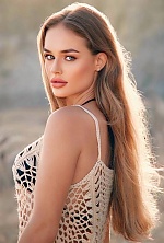 Dariia , 23 years old – light brown hair,  green eyes from Madrid, Spain - Photo 2009358