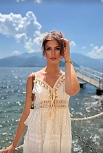 Veronika , 21 years old – light brown hair,  brown eyes from Lviv, Ukraine - Photo 2011390