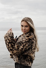 Olena , 31 years old – light brown hair,  green eyes from Odesa, Ukraine - Photo 2013975