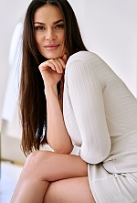 Daria , 39 years old – brunette hair,  green eyes from Kyiv, Ukraine - Photo 2014140