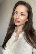 Alina , 29 years old – brunette hair,  green eyes from Chisinau, Moldova - Photo 2029370