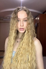 Snizhana , 26 years old – blonde hair,  green eyes from Almaty, Kazakhstan - Photo 2033476