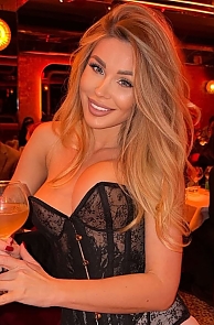 Gorgeous Kristina, 41 years old from United States | ID: 2417807