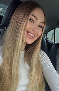 Gorgeous Nina, 23 years old from United States | ID: 2421471