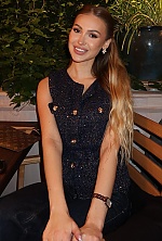 Nina , 23 years old – light brown hair,  brown eyes from Los Angeles, United States - Photo 2074453