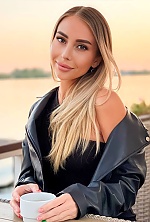 Olena , 37 years old – blonde hair,  hazel eyes from Las Vegas, United States - Photo 2074817