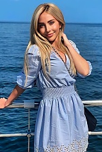 Olena , 37 years old – blonde hair,  hazel eyes from Las Vegas, United States - Photo 2074809