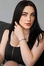 Daria , 30 years old – black hair,  blue eyes from Rozhniativ, Ukraine - Photo 2079399