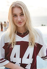 Anet , 25 years old – blonde hair,  blue eyes from Miami, United States - Photo 2102741