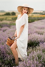 Nataliia , 41 years old – light brown hair,  blue eyes from Lvov, Ukraine - Photo 1302543