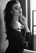 Ruslana , 26 years old – brunette hair,  green eyes from Odessa, Ukraine - Photo 990403